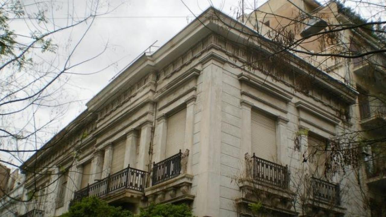 Αγωγή από τα ανίψια της Έλλης Λαμπέτη σε εταιρεία διαχείρισης ξενοδοχείων