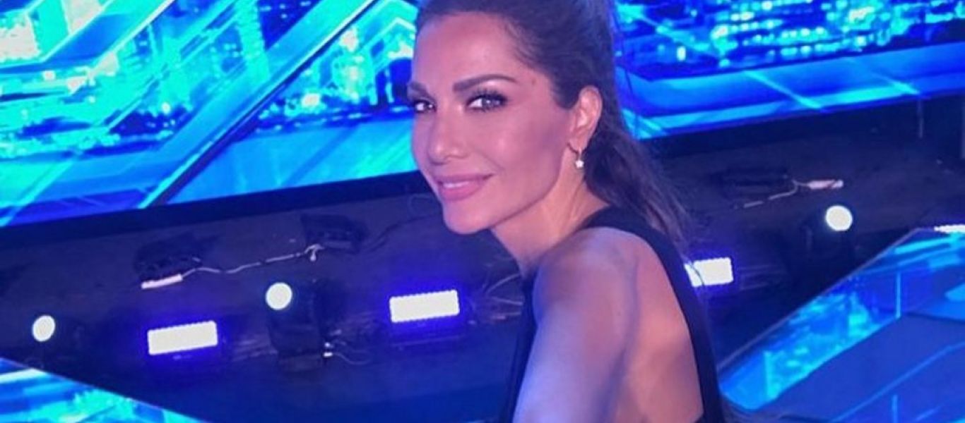 Δέσποινα Βανδή: Το αποκαλυπτικό φόρεμά της που ανέβασε τη θερμοκρασία στα ύψη! (φώτο)