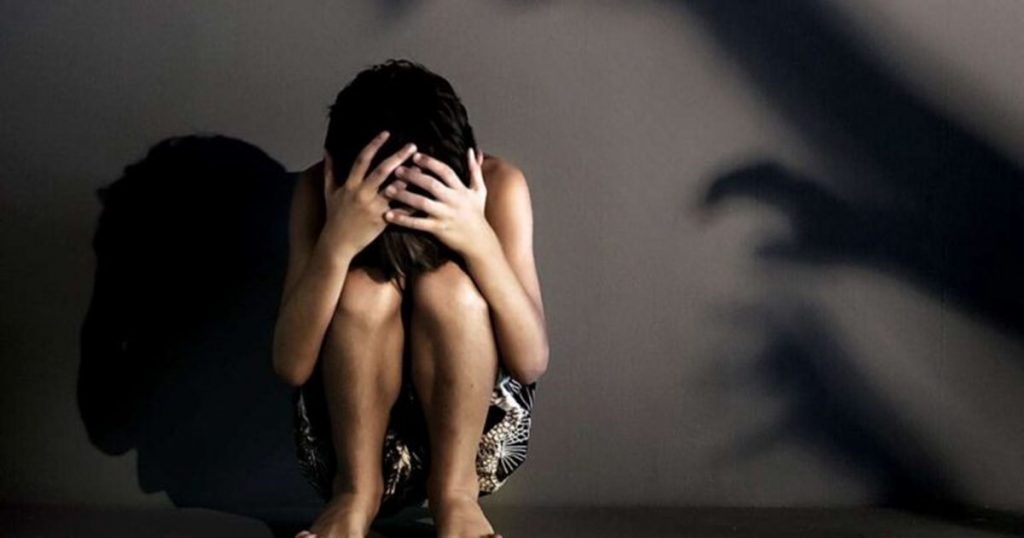 Βιασμός 8χρονης στη Ρόδο: «Η μητέρα μου έπαιρνε ουσίες μεγάλωσα σε ορφανοτροφείο» λέει η 24χρονη κόρη της δράστριας