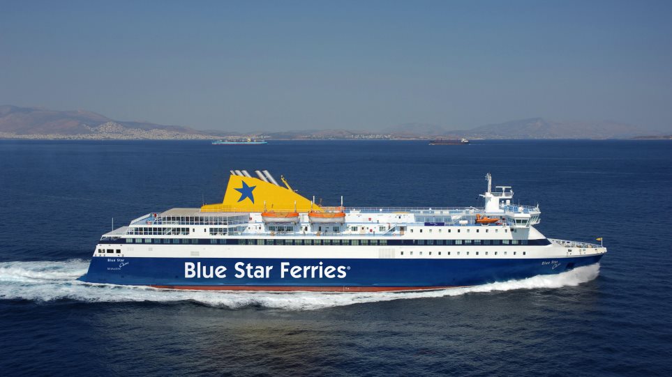 Βλάβη στο πλοίο «Blue Star Chios» – Ταλαιπωρία για 80 επιβάτες