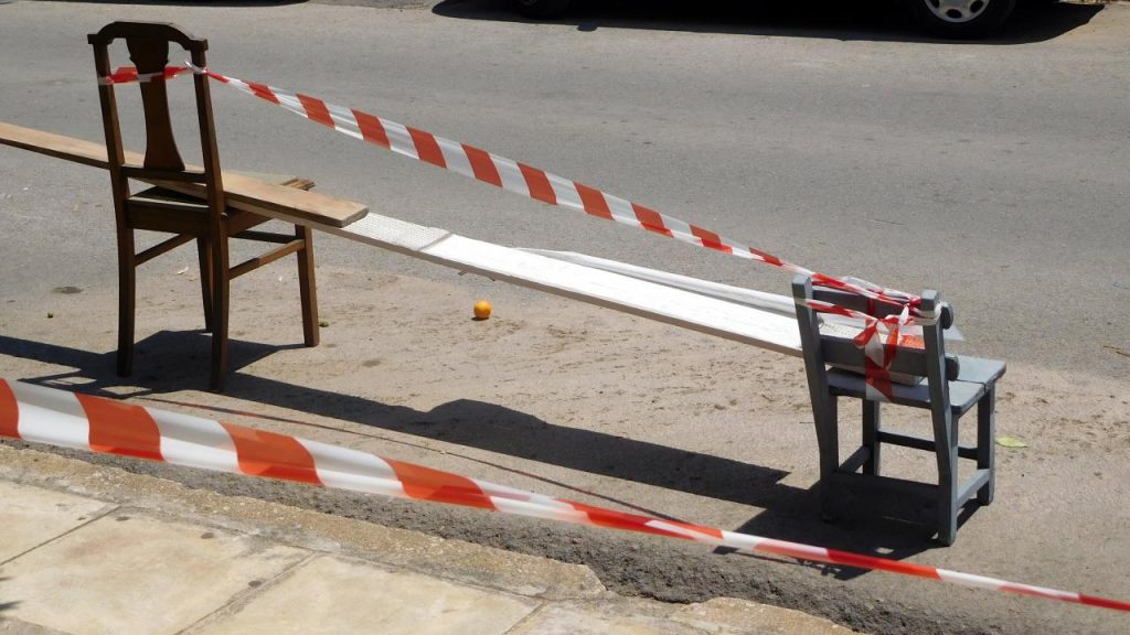 Μπλόκο στις «ρεζερβέ» θέσεις πάρκινγκ επιχειρεί η Τροχαίο