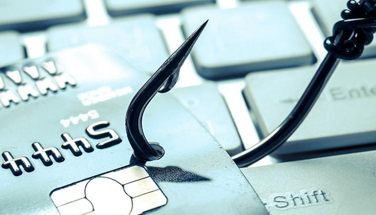 Νέες απάτες με αγγελίες και phishing σε Κρήτη και Δράμα – Το «μαϊμού» e-mail του κόστισε 2.000 ευρώ