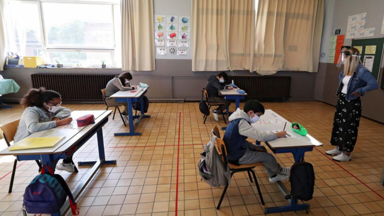 Ρατσιστική παράνοια και κορωνουστερία – Έδιωξαν 12χρονο αγόρι από σχολείο