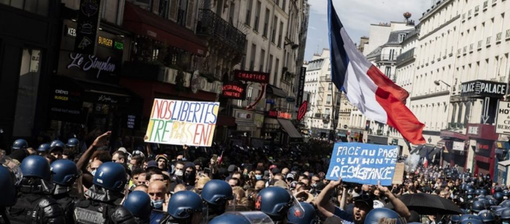 Γαλλία: Στους δρόμους για συμπαράσταση στους Ιταλούς (βίντεο)