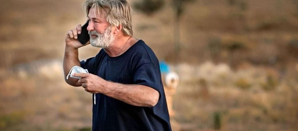 Άλεκ Μπάλντουιν: Πήγε στην κηδεία της κινηματογραφίστριας Χαλίνα Χάτσινς – Το αποχαιρετιστήριο μήνυμά του