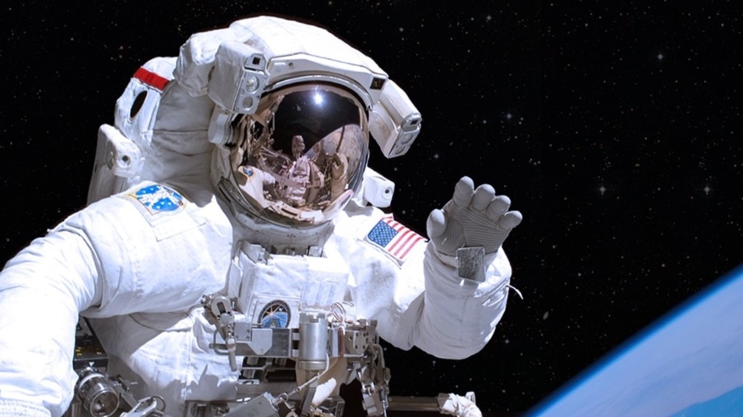 NASA: Δεν φαντάζεστε πόσο κοστίζει μια διαστημική στολή – Πως θα είναι η επόμενη γενιά