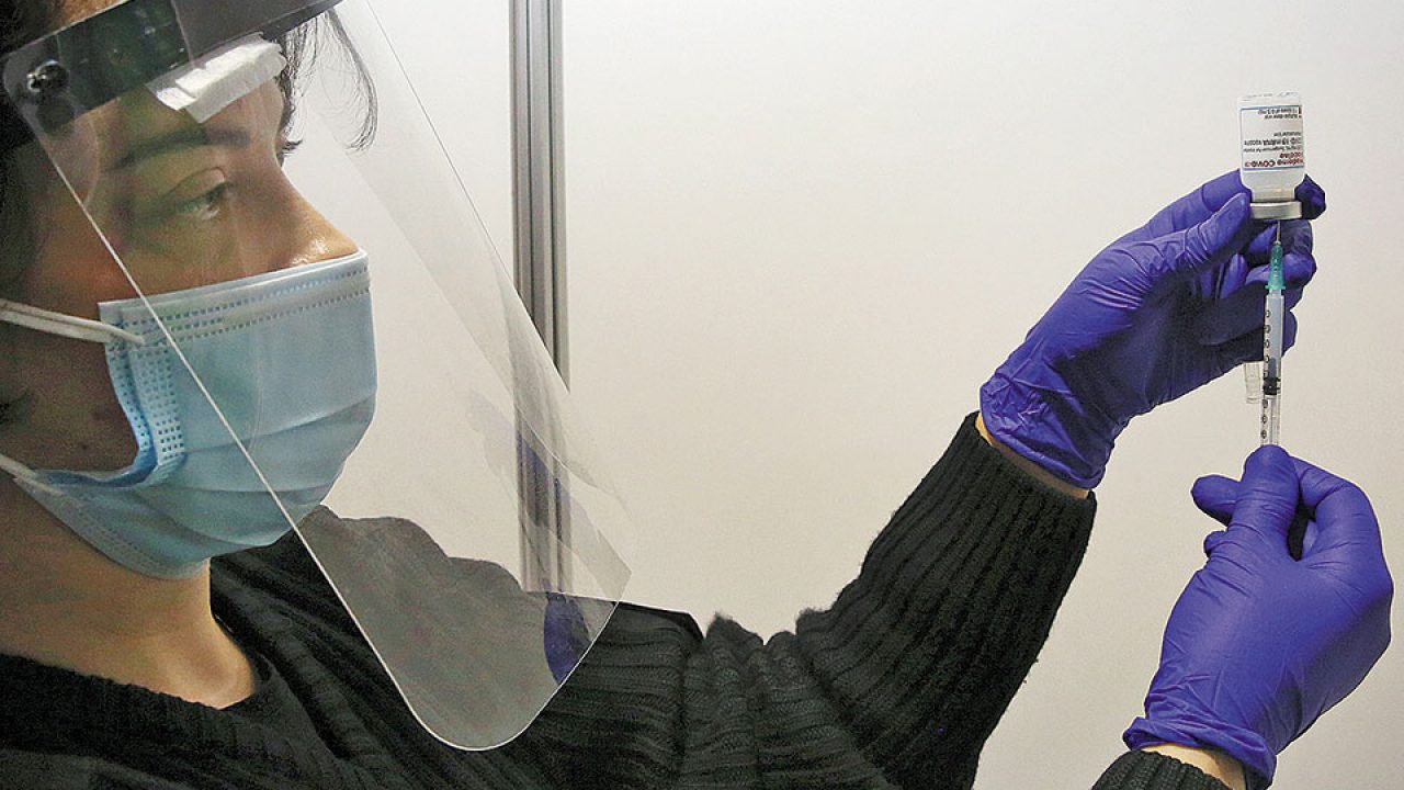 Έφτα στους δέκα που πεθαίνουν από covid 19 είναι εμβολιασμένοι (βίντεο)