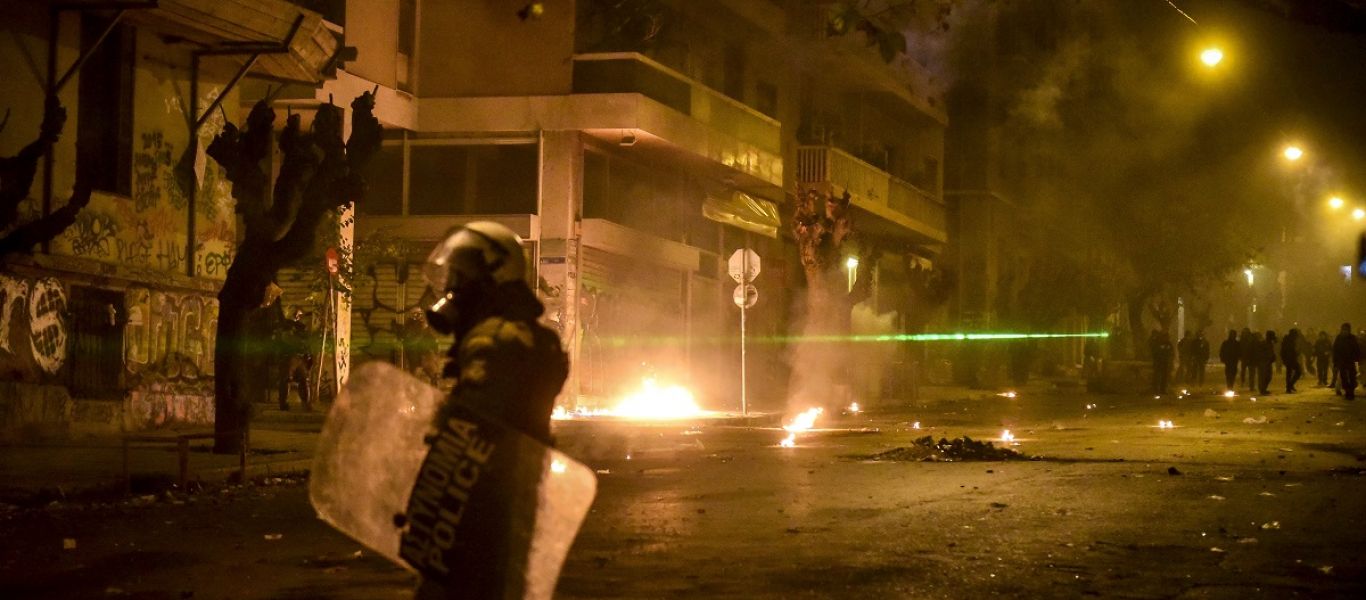 ΕΚΤΑΚΤΟ: Ένταση με Ρομά στον Ασπρόπυργο – Πορεία στα Εξάρχεια