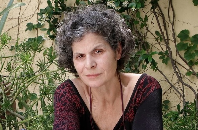 Μαργαρίτα Θεοδωράκη: «Η πιο έντονη ανάμνηση που έχω από τον πατέρα μου είναι όταν τον είδα νεκρό στο κρεβάτι του»