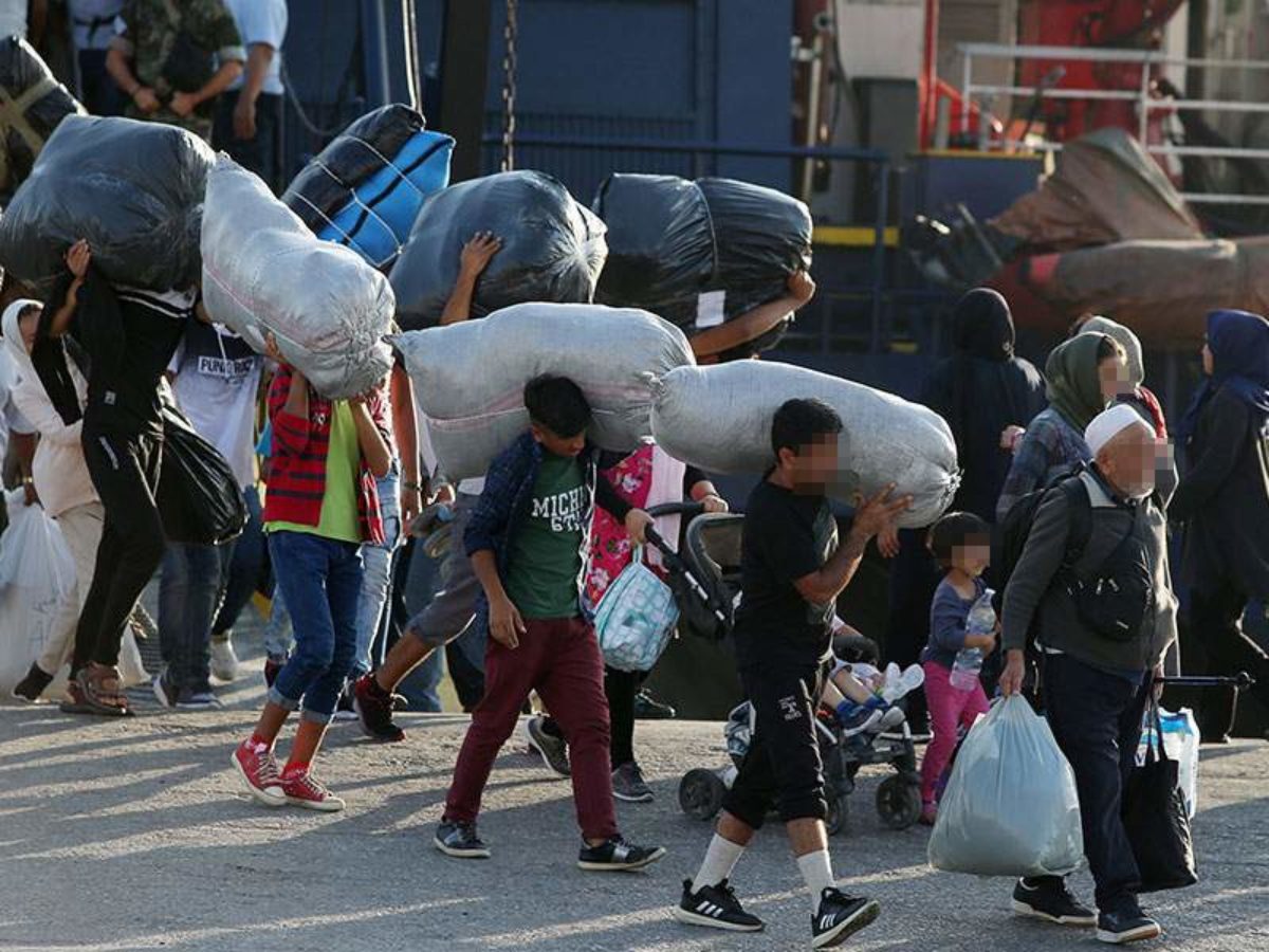 Θράσος αλλοδαπών: Αποβιβάστηκαν μέρα μεσημέρι δίπλα στο Λιμεναρχείο Μυτιλήνης! – Άφαντο το ΛΣ