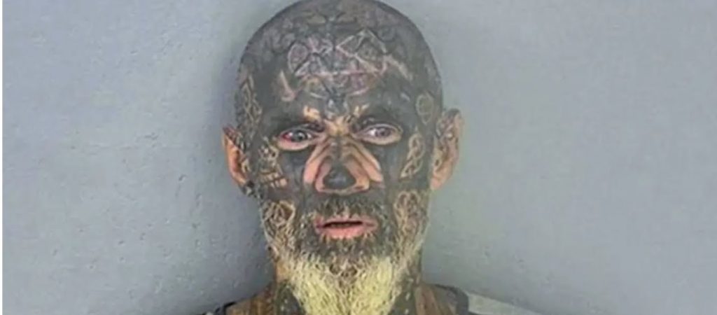 Στα χέρια της αστυνομίας βρίσκεται ο πιο τρομακτικός εγκληματίας του κόσμου