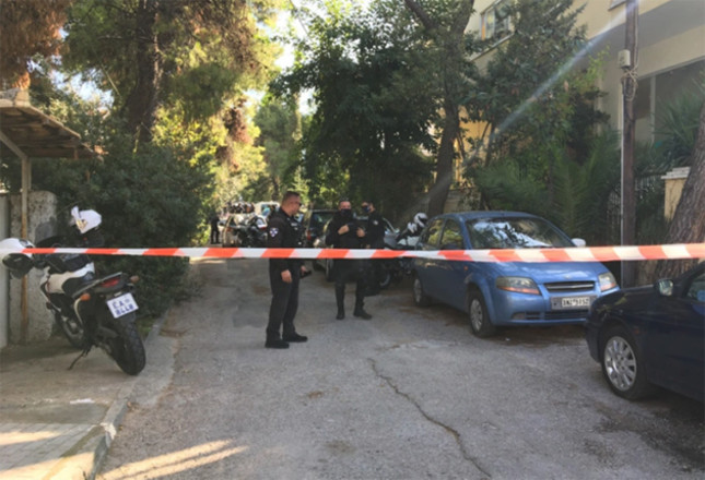 Έγκλημα στη Νέα Ερυθραία: Έξαλλος ο αδερφός του νεκρού – «Πώς γίνεται να αφήνουν ελεύθερο με χαρτί έναν ψυχάκια;»