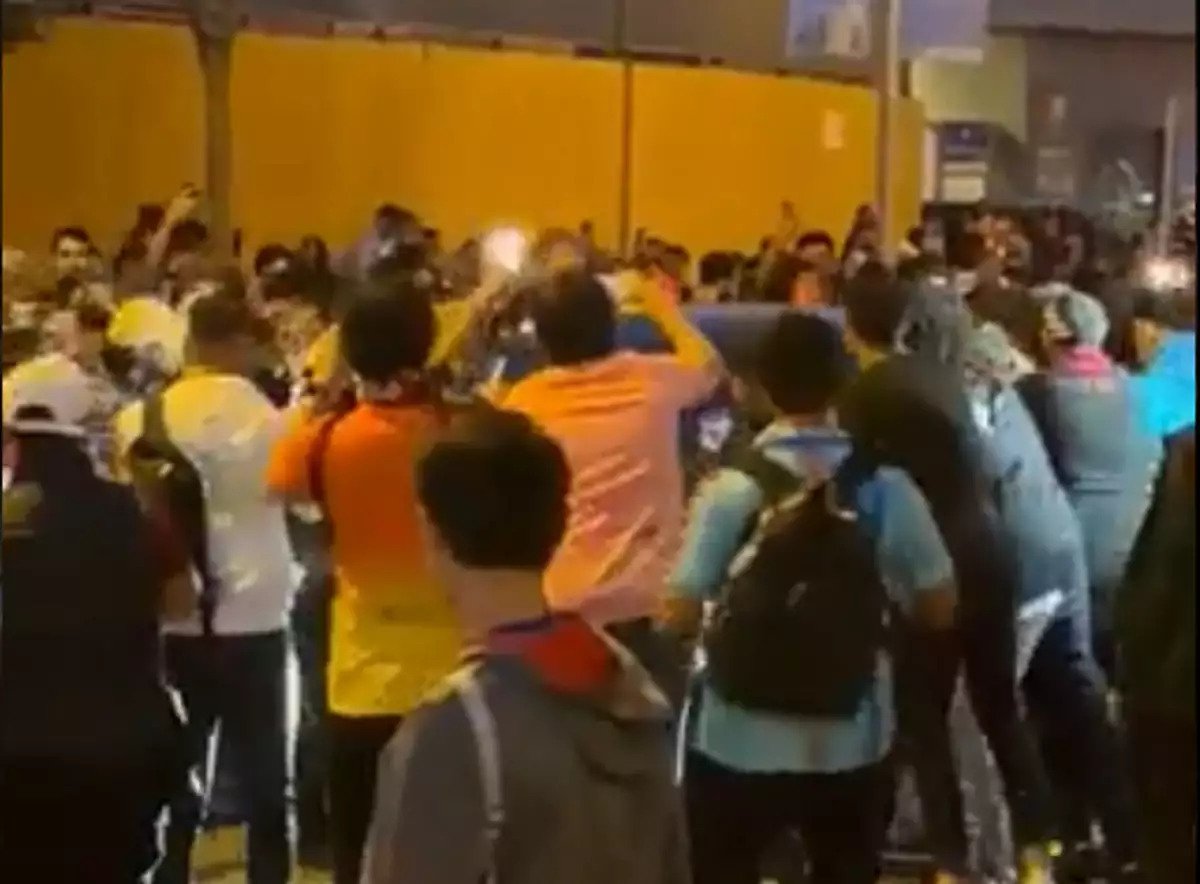 Μπαρτσελόνα: Οπαδοί προπηλάκισαν τον Κούμαν μετά το τέλος του παιχνιδιού με την Ρεάλ