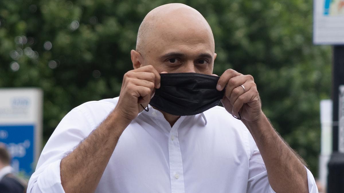 Υπουργός Υγείας Βρετανίας: «Εξετάζουμε τον υποχρεωτικό εμβολισμό στους υγειονομικούς»