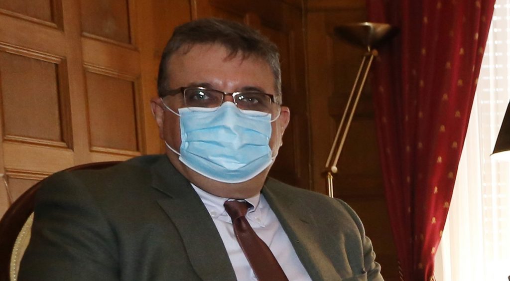 Α.Εξαδάκτυλος: «Το 1/3 που δεν θέλει να εμβολιαστεί κατασκευάζει πράγματα από το μυαλό του ή ακούει θεωρίες συνωμοσίας»