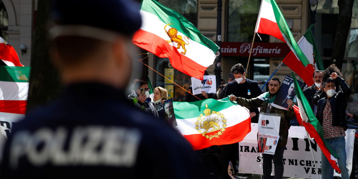 Ιράν «Ναι» στην επανέναρξη συνομιλιών για το πυρηνικό του πρόγραμμα