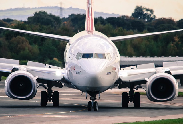 Συμβουλές για να μπορέσεις να επιζήσεις από αεροπορικό ατύχημα – Ένας πιλότος Boeing 737 αποκαλύπτει