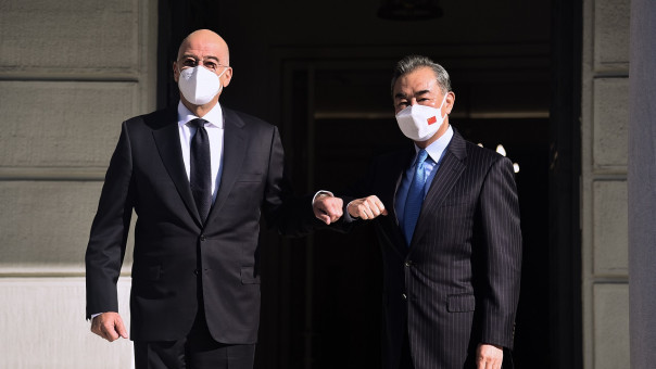 Ο Κινέζος ΥΠΕΞ στη συνάντηση με τον Δένδια αναφέρθηκε στη Σύμβαση του ΟΗΕ για το Δίκαιο της Θάλασσας