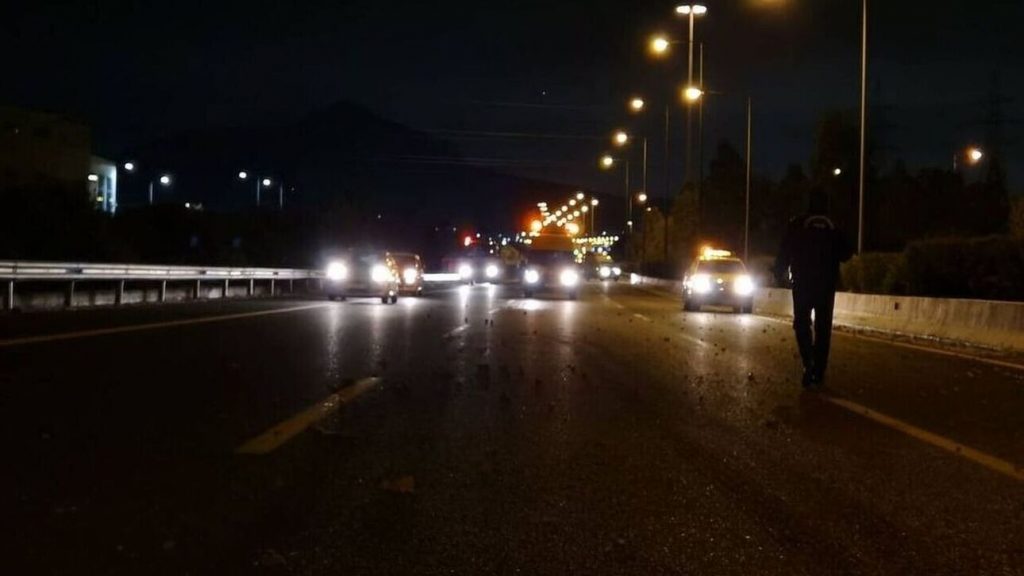 Ξανά συγκέντρωση Ρομά στα Μέγαρα – Κλειστή η Ε.Ο. Αθηνών Κορίνθου στο ύψος των Μεγάρων