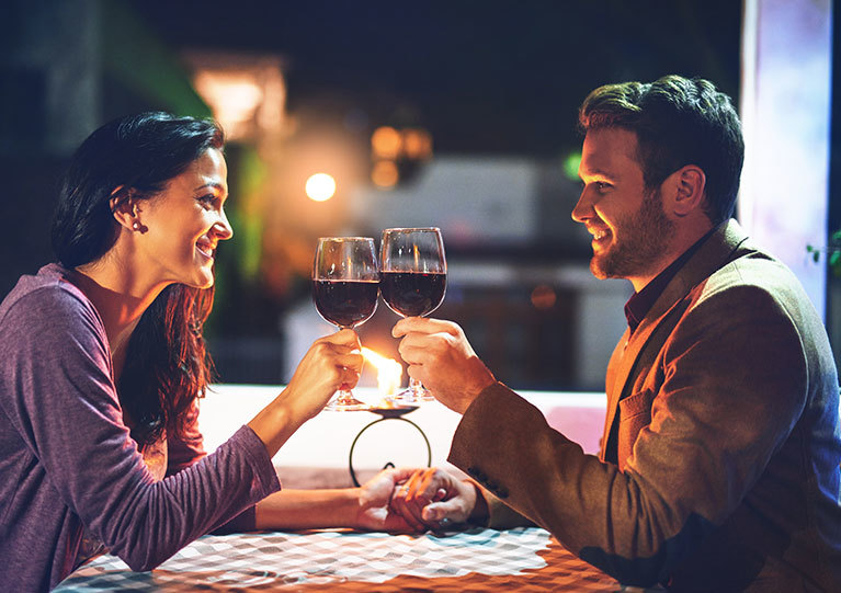 Τρία σημάδια που σου «χτυπούν καμπανάκι» ότι δεν αξίζει να βγεις δεύτερο ραντεβού μαζί του