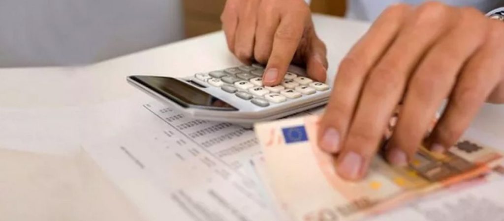 Επιδότηση παγίων δαπανών των επιχειρήσεων: Τρίμηνη παράταση σχεδιάζει το ΥΠΟΙΚ