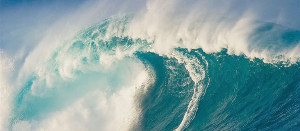 Ηράκλειο: Τεράστιο κύμα χτύπησε ψαράδες – Ένας νεκρός και δύο τραυματίες