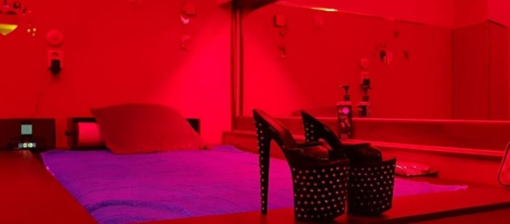 Ρόδος: Στο εδώλιο 4 άτομα για τη λειτουργία «κρυφού οίκου ανοχής» στο Φαληράκι