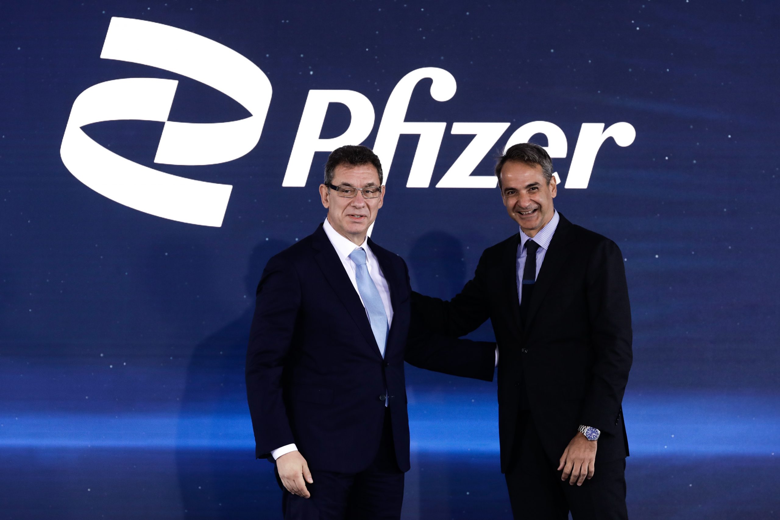 Public Citizen: «Η Pfizer εκβιάζει τις κυβερνήσεις» – Καταγγελίες για την εταιρεία που έχει εμβολιάσει την μισή Ελλάδα