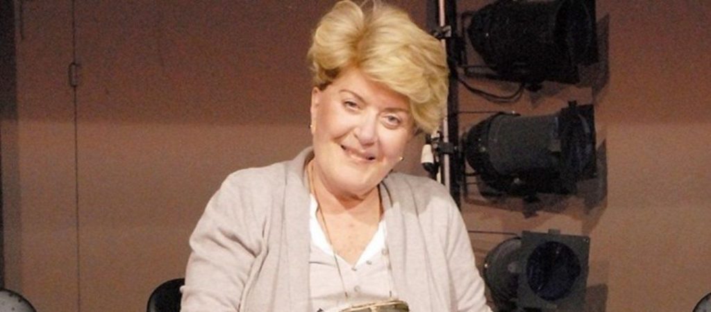 Β.Τριφύλλη: «Όταν είχα καρκίνο τους έλεγα “δεν είμαι καθόλου καλά, θα λιποθυμήσω” και έπεφτα κάτω»