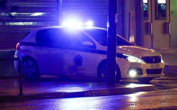 Μενίδι: Δολοφονική επίθεση από Ρομά κατά 35χρονης – Εμβόλισαν το αυτοκίνητο της και την έσυραν για 400 μέτρα