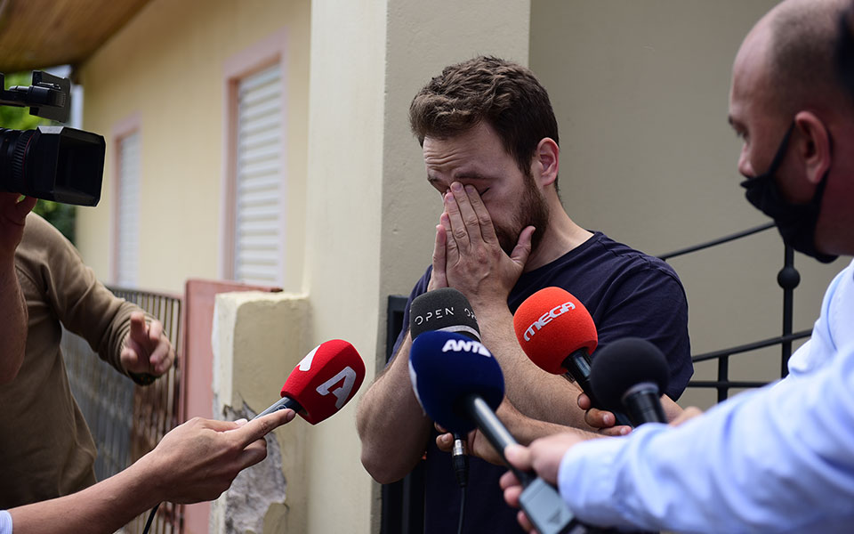 Έγκλημα στα Γλυκά Νερά: Ο συζυγοκτόνος διαβάζει βιβλία νομικής στη φυλακή για να ετοιμάσει την υπερασπιστική του γραμμή