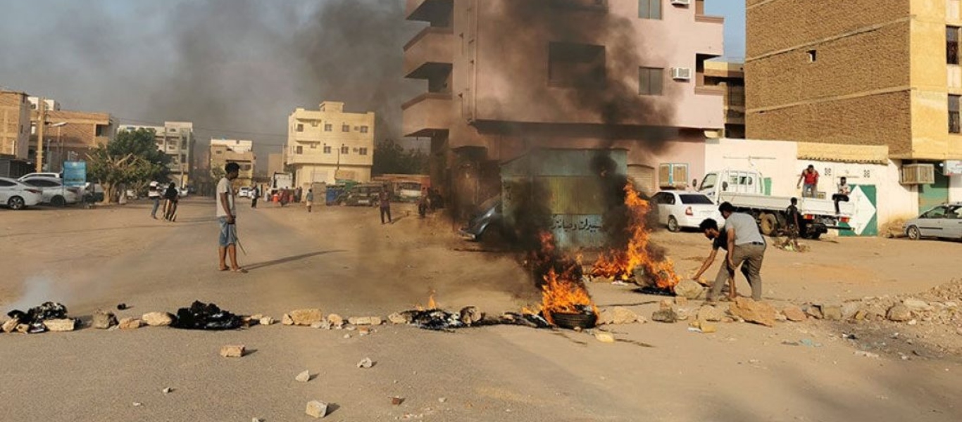 Συνεχίζονται οι συγκρούσεις στο Σουδάν – Τουλάχιστον ένας νεκρός στο Χαρτούμ