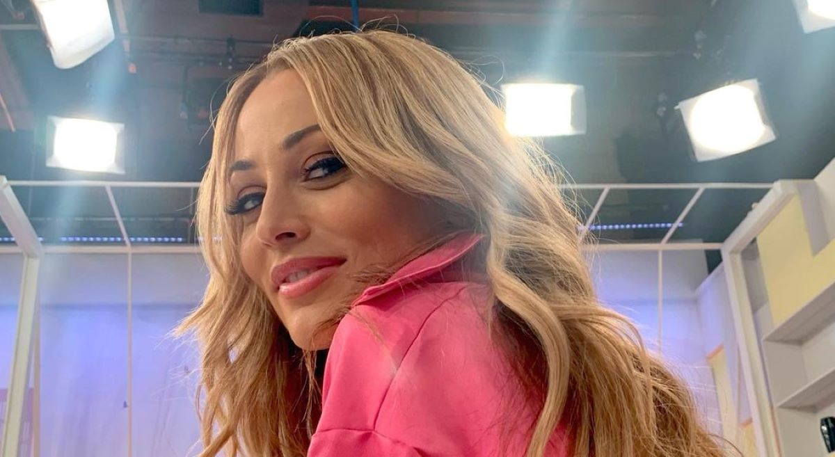 Ελένη Βουλγαράκη: «Έχω στείλει αποκαλυπτικές φωτογραφίες μου για άνδρα τον οποίο ενδιαφερόμουν»