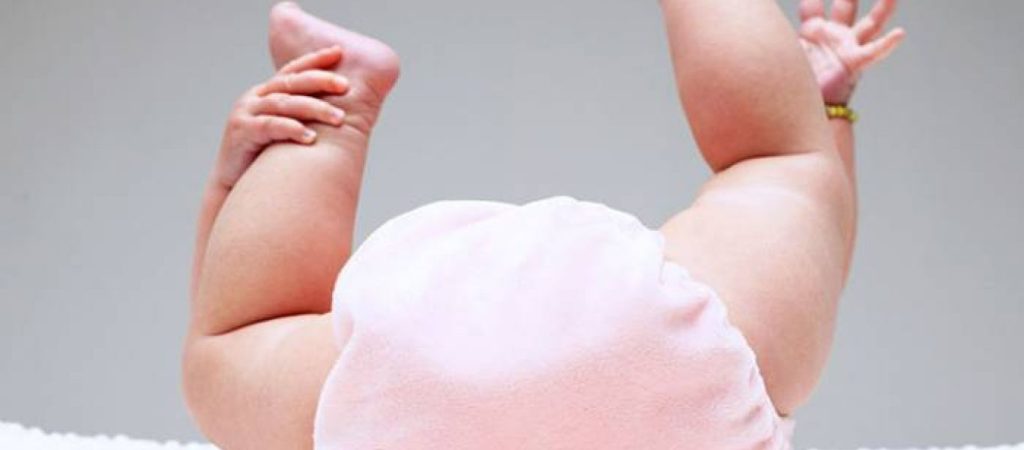 Δεν τα σκέφτηκε όλα: Η αλλαγή πάνας που αποκάλυψε την απιστία του συζύγου της (βίντεο)