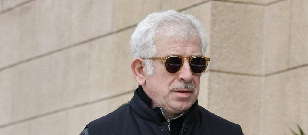 Σε άσχημη ψυχολογική κατάσταση ο Πέτρος Φιλιππίδης – Διπλό «χτύπημα» με αγωγές εκατομμύριων από τα θύματα και διαζύγιο