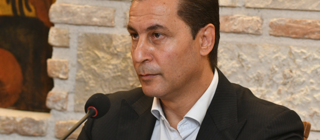 Εκπρόσωπος Τύπου ΚΕΛΑΝ: Η κυβέρνηση Μητσοτάκη διχάζει την κοινωνία και ισοπεδώνει την αγορά και τη μικρομεσαία τάξη