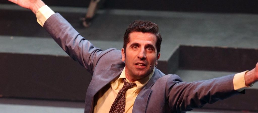 Θ.Βισκαδουράκης: «Αν είχα απέναντι μου τον Π.Φιλιππίδη νομίζω ότι θα του έριχνα ένα αριστερό με τη μία!»