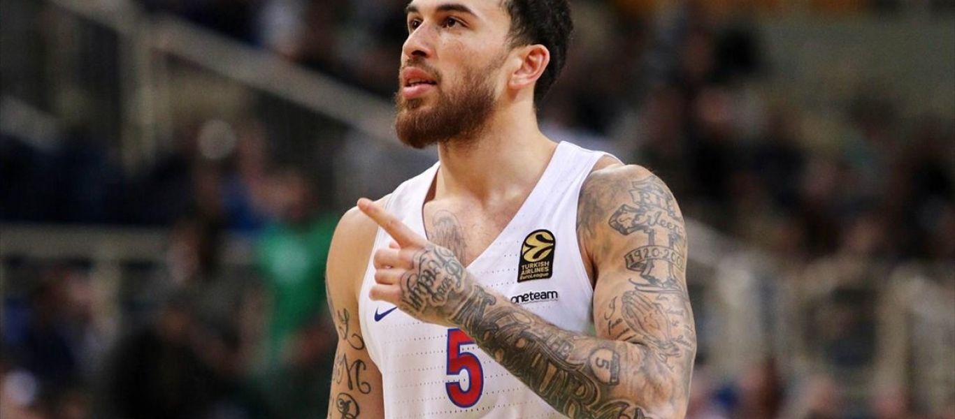 Ο Μάϊκ Τζέιμς έβαλε τρίποντο από την σέντρα στο Ολυμπιακός – Μονακό (Βίντεο)