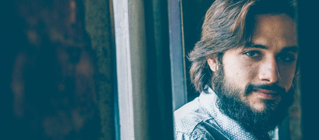 O Γιάννης Νιάρρος αποκαλύπτει: «Γνωστός σκηνοθέτης μου ζήτησε σε κάστινγκ να γδυθώ»