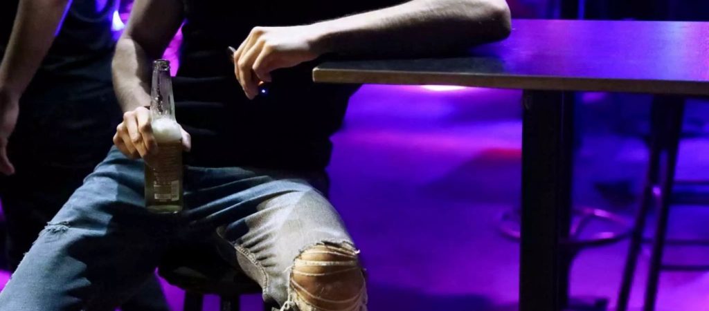 Έκλεισαν νυκτερινό κατάστημα στο Γκάζι γιατί είχε πελάτες χωρίς πιστοποιητικά