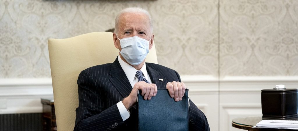 Νίκη της ελευθερίας: Δικαστήριο μπλόκαρε του υποχρεωτικούς εμβολιασμούς εργαζομένων που επιβάλλει η κυβέρνηση Τ.Μπάιντεν