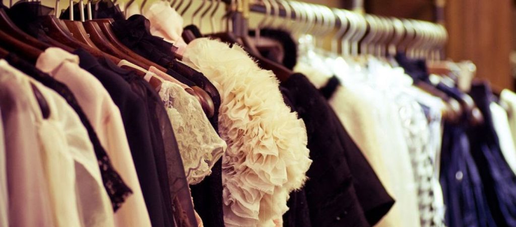 Αυτό το ήξερες; – Η κρεμάστρα εφευρέθηκε για να μην… τσαλακωθεί ένα σακάκι!