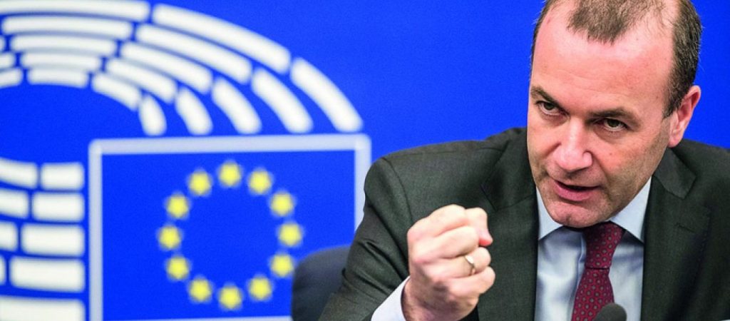 Μ. Βέμπερ: «Ο Λουκασένκο αντιγράφει τον Ερντογάν»