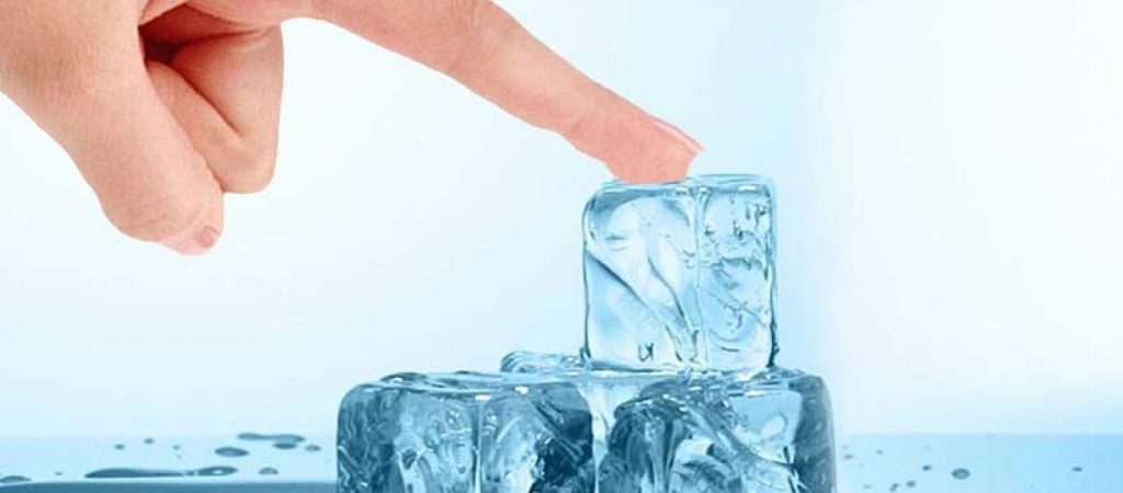 Αυτό το ήξερες; – Γιατί τα δάχτυλα μένουν κολλημένα στον πάγο;