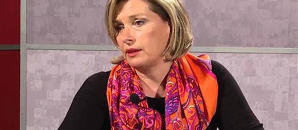 «Έχουν χάσει την μπάλα» – Άλλα λέει η Μ. Γκάγκα για lockdown άλλα ο Η. Μόσιαλος και άλλα οι «ειδικοί»