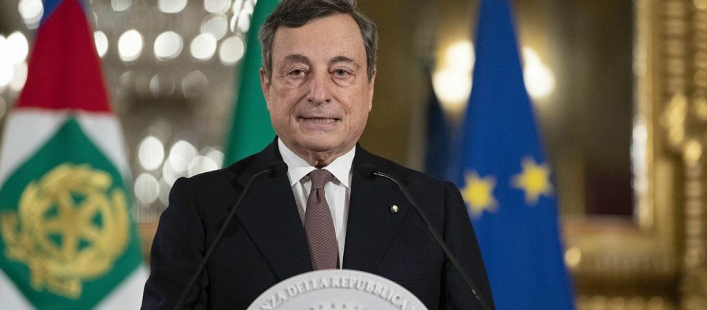 Απολυταρχικές «Δημοκρατίες»: Ο Ντράγκι για να αποφύγει το «κράξιμο» απαγορεύει τις διαδηλώσεις λόγω… covid!