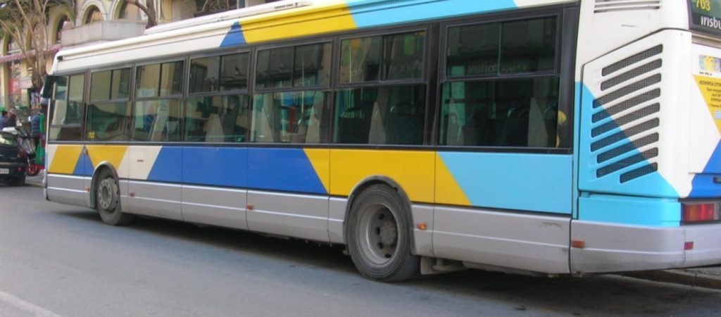 Η ΟΣΥ διαψεύδει την φωτιά στο λεωφορείο στην Πανεπιστημιούπολη Ζωγράφου