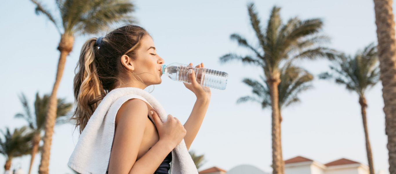 Μήπως καταναλώνεις πιο πολύ νερό από όσο πρέπει; – Τα εννιά σημάδια που δείχνουν υπερυδάτωση