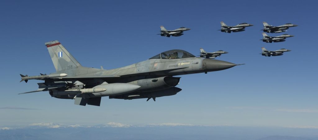 Αδιανόητα πράγματα: Συζητούν αναβάθμιση 9 ελικοπτέρων AH-64DHA  στην τιμή της αναβάθμισης 38 F-16 Block 50!