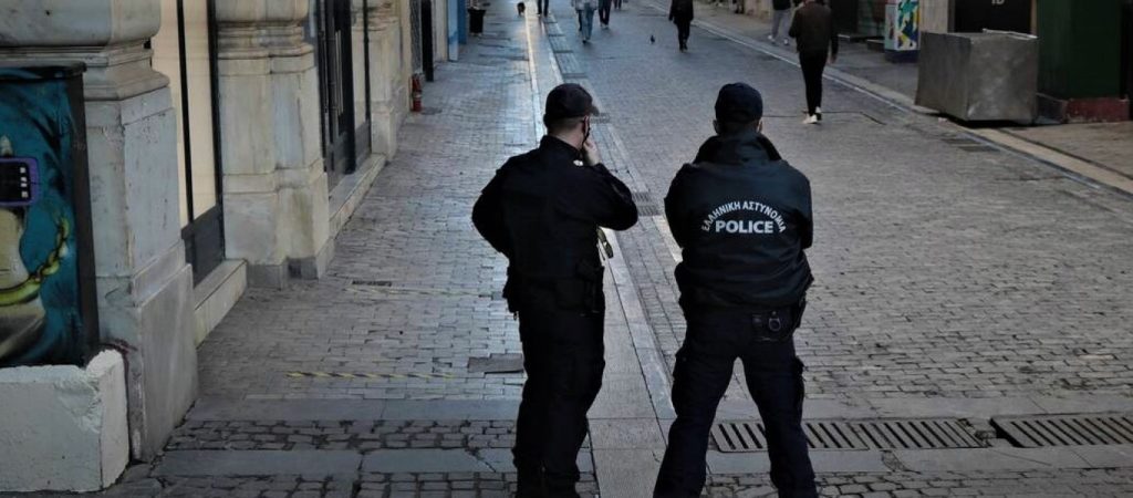 Έχουν έτοιμους 22 νομούς για νέα απαγορευτικά μέτρα: Δείτε ποιοι έχουν μπει στο «στόχαστρο» της κυβέρνησης